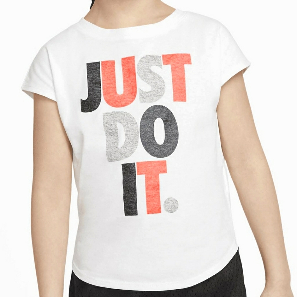 Nike Baby Girls Graphic Print T-Shirt - Picture 2 of 9